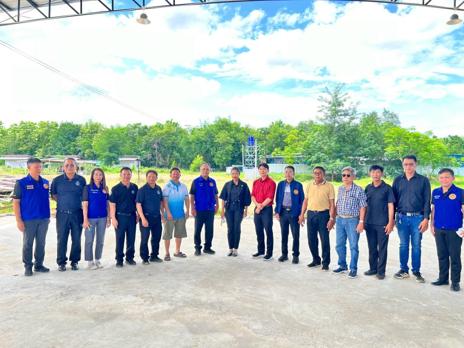 อบต.วังบาล ร่วมลงพื้นที่ตรวจสอบสถานที่เล่นการพนันชนโค