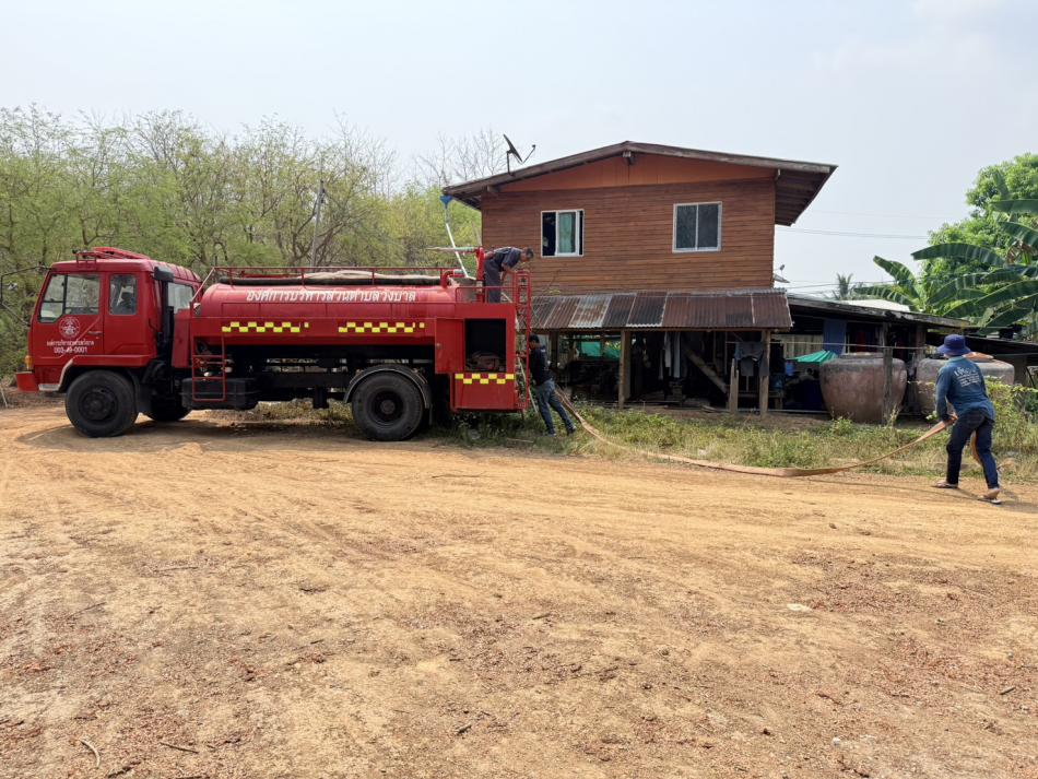 อบต.วังบาล ออกให้บริการสาธารณะส่งน้ำอุปโภคบริโภคในพื้นที่หมู่ที่ 10 และหมู่ที่ 12